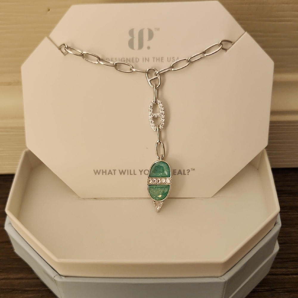 BP Chic Silver Necklace with Green Accent 💥NEW💥